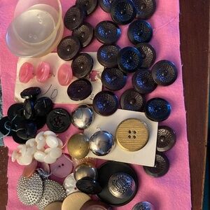 Vintage Pinking Shears and Vintage Sewing Buttons